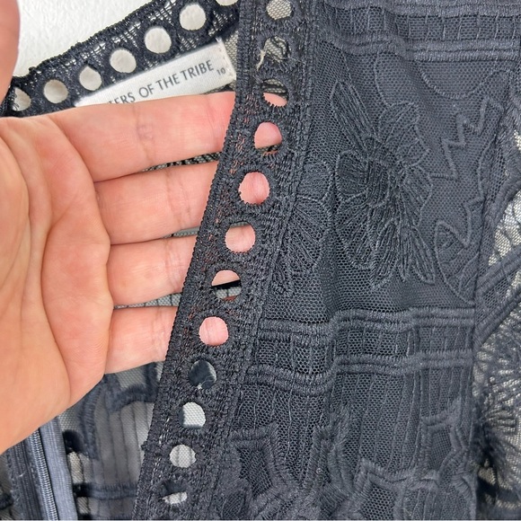 Sisters of the Tribe black lace flowy mini dress size: M - Picture 5 of 14